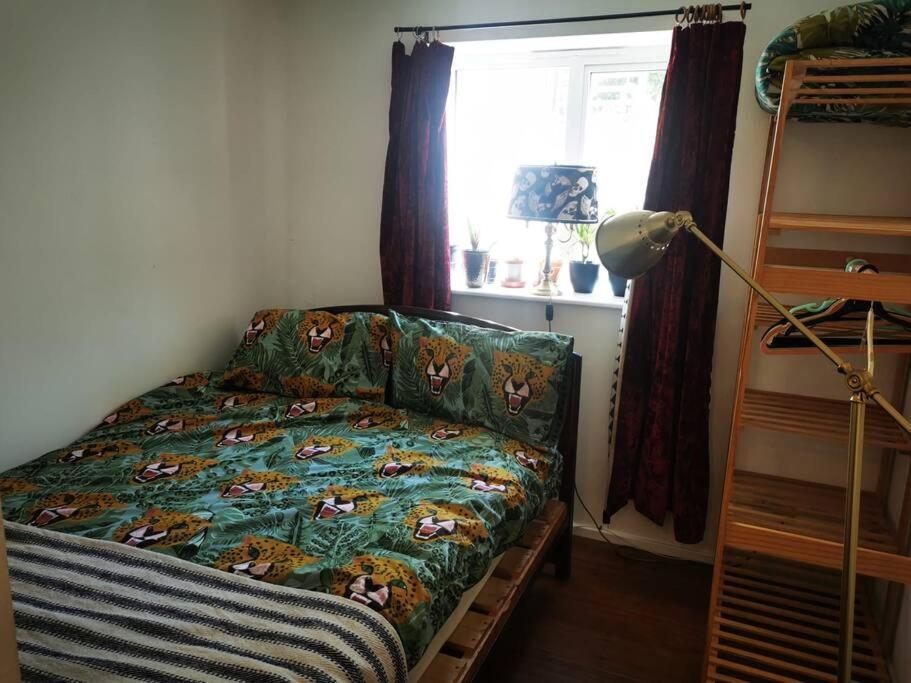 Bright, Roomy, Colourful Flat In