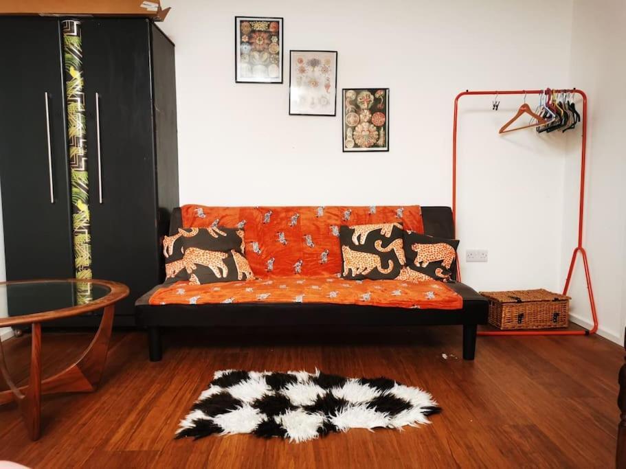 Apartment Bright, Roomy, Colourful Flat In Brighton